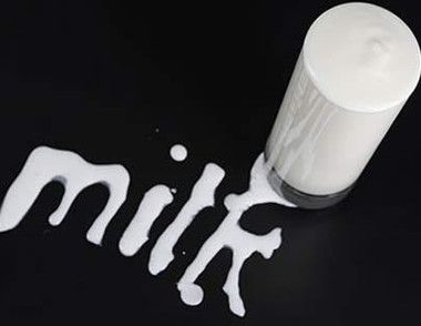 晚上喝牛奶有哪些好處 怎麼喝牛奶最健康