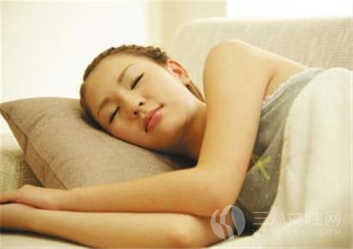 夏季午睡有益健康