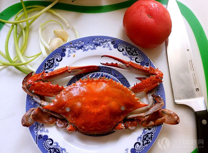 为什么说螃蟹和西红柿不能一起吃.png