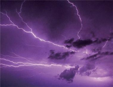 湖南暴雨雷电预警是怎么回事 雷电天气的危害有哪些
