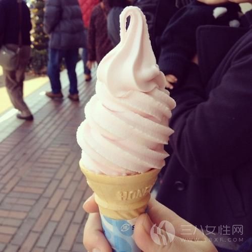 吃冰淇淋会长痘吗