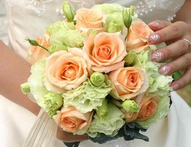 新娘手捧花的造型有哪些 新娘如何選擇適合自己的手捧花