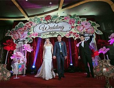 准新人怎样挑选婚礼司仪 请婚礼司仪主持一场婚礼大概要多少钱