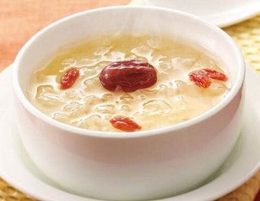 银耳汤能天天喝吗 什么时候喝银耳汤比较好