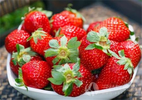 草莓变软了还能吃吗 新鲜草莓的保鲜方法有哪些1.jpg