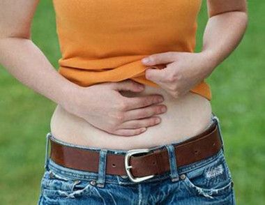 胃胀气的症状表现有哪些 为什么会发生胃胀气