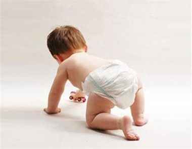 如何給寶寶選擇尿布