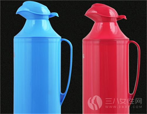 如何清理热水瓶里面的水垢