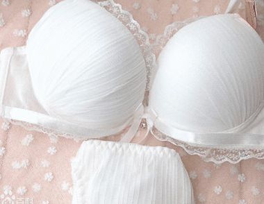 夏天穿什么内衣好 夏天怎样防止内衣外露的尴尬