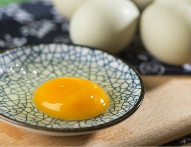 孕妇可以吃生鸡蛋吗 孕妇怎么吃鸡蛋最营养