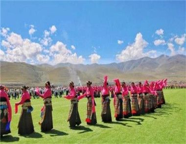 暑假去西藏必玩的地方有哪些 暑假去西藏旅游要注意什么