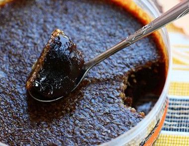 怎样挑选纯正的阿胶 吃阿胶要注意什么