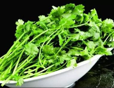 吃香菜有哪些好处 哪些人不宜吃香菜