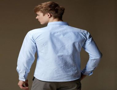 如何选择男士衬衫 男士衬衫怎么搭配