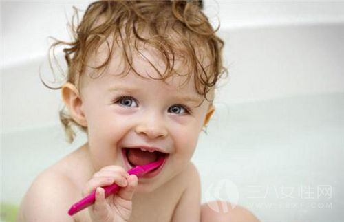 宝宝一般什么时候开始长牙.png
