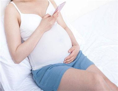 孕妇玩手机对胎儿有影响吗 孕妇如何正确玩手机
