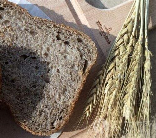 荞麦面包怎么做 吃荞麦面包可以减肥吗3`.jpg