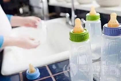 奶瓶怎么清洗才干净 如何给婴儿奶瓶消毒