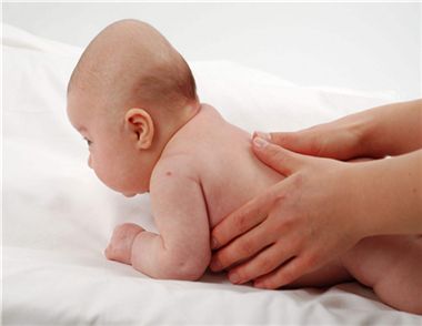 寶寶積食怎麼辦 寶寶積食的症狀有哪些