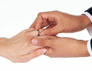 新人交換戒指時要注意些什麼 什麼樣的交換戒指儀式比較有創意