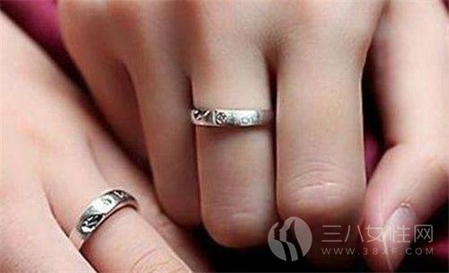 如何選購結婚戒指