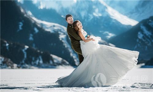 雪景拍婚紗照新娘穿什麼婚紗