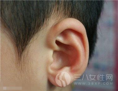 哪些按摩的方法可以保养自己的耳朵.jpg