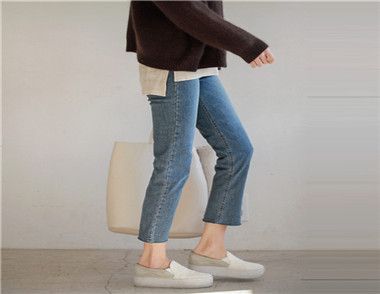 牛仔裤腰大了怎么改小 牛仔裤怎么洗不掉色