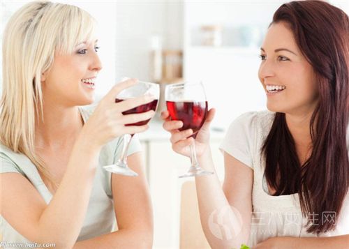 女人喝红酒有什么好处