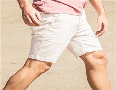 夏季男生五分褲怎麼搭配好看 夏季男生穿什麼款式的五分褲好看