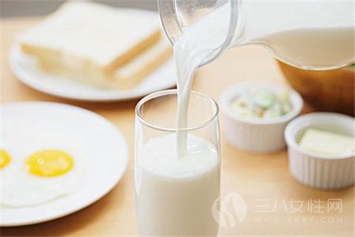 什么时候喝牛奶最好 空腹喝牛奶好吗2.jpg