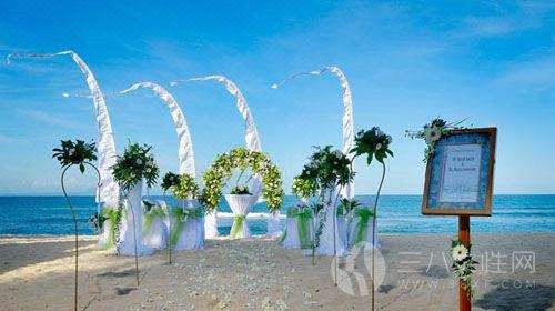 海滩婚礼怎样布置