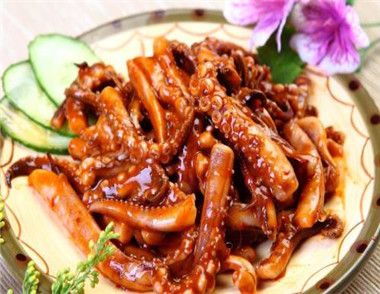 炒鱿鱼要不要焯水 鱿鱼怎么焯水