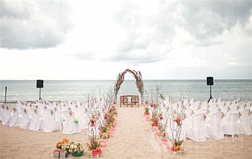 海滩婚礼要多少钱