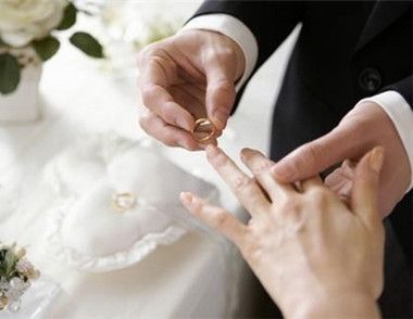 新人交换结婚戒指有什么讲究 交换戒指的方法有哪些