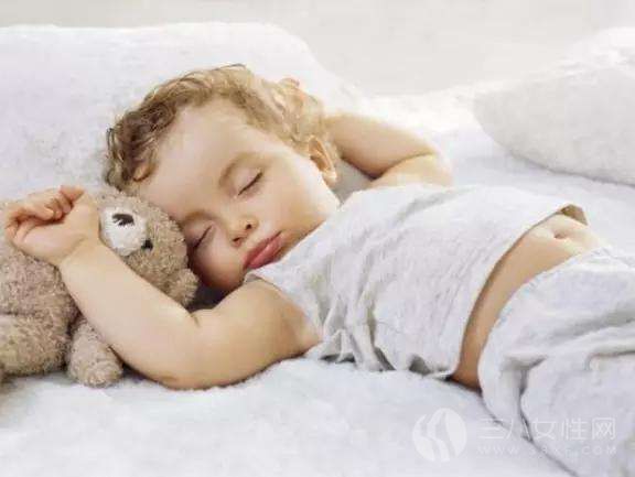 孩子不愿意单独睡怎么办 如何让孩子单独睡觉