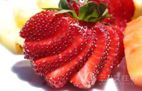 怎么吃草莓最健康1123.jpg