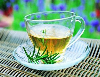 夏天喝绿茶有什么好处 喝绿茶可以保护牙齿吗