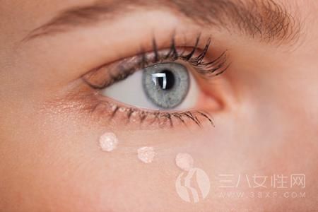 如何挑选适合自己的眼霜 怎样根据年龄选择眼霜