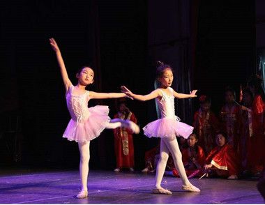 小孩学跳舞会影响长高吗 小孩学跳舞的最佳是多少岁