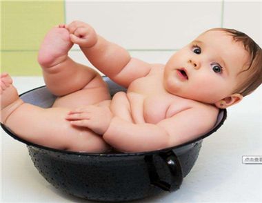 婴儿洗澡的步骤是什么 婴儿洗澡的水温多少度比较好