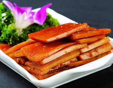 萝卜皮腌制有什么技巧 吃萝卜皮有什么好处