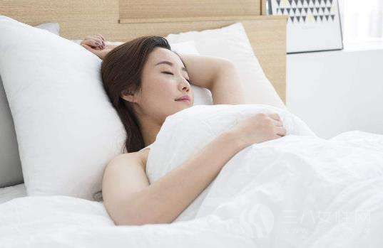 女性哪些睡姿導致嚴重後果45.jpg