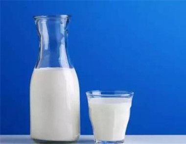 牛奶空腹喝好吗 空腹喝牛奶有哪些危害