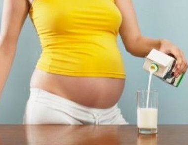 孕妇喝牛奶有哪些好处 孕妇什么时候喝牛奶最好