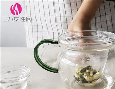 泡茉莉花綠茶有什麼細節 茉莉花綠茶的功效有哪些