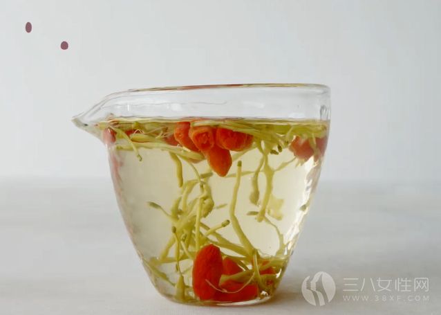 金银花枸杞茶的材料准备.png