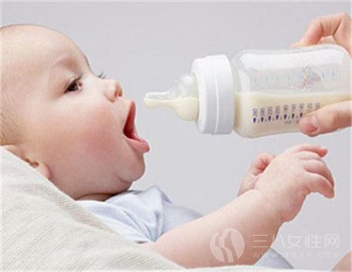 宝宝吃奶粉上火怎么办 宝宝吃什么奶粉好.jpg