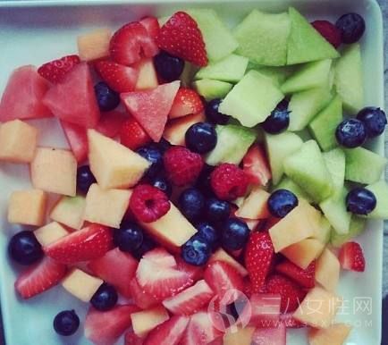 吃水果.jpg