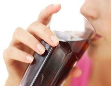 喝可樂有什麼壞處 經常喝可樂會引起哪些疾病